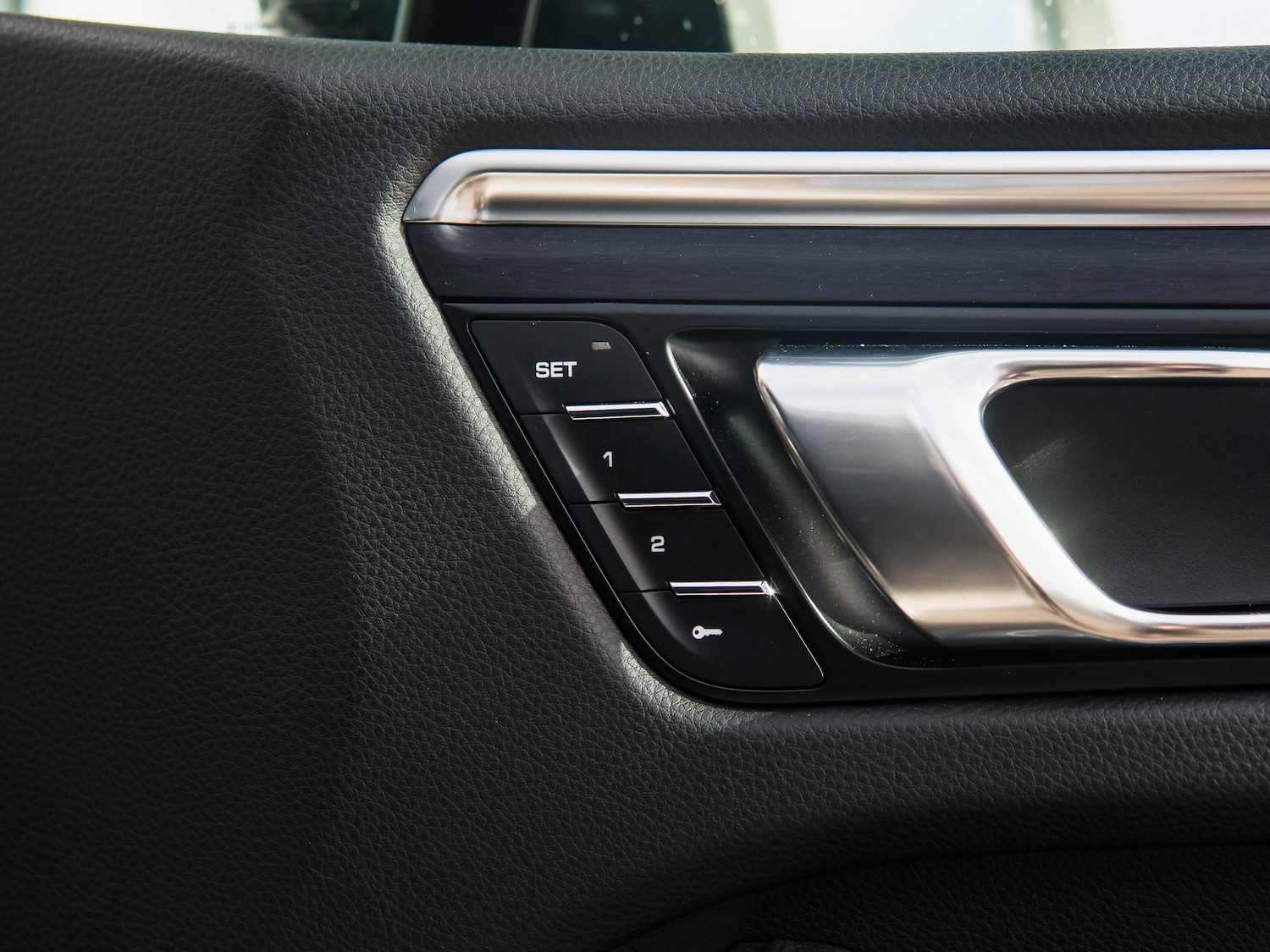 Used Porsche Macan 2023 for sale - 78029707: Photo 34