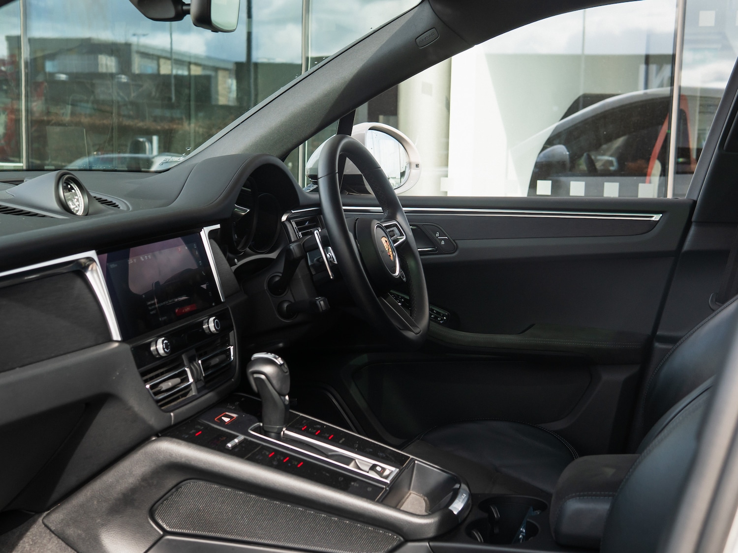 Used Porsche Macan 2023 for sale - 78029707: Photo 8