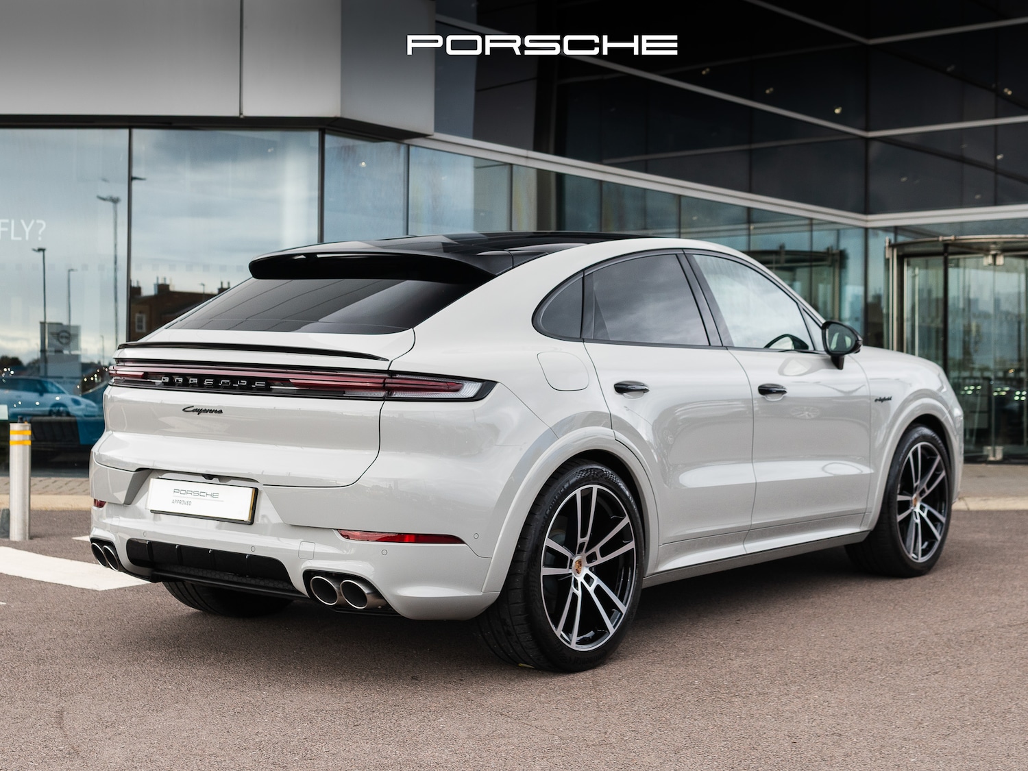 Used Porsche Cayenne 2025 for sale - 76355989: Photo 2