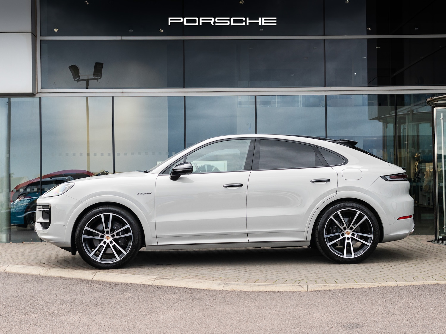 Used Porsche Cayenne 2025 for sale - 76355989: Photo 4