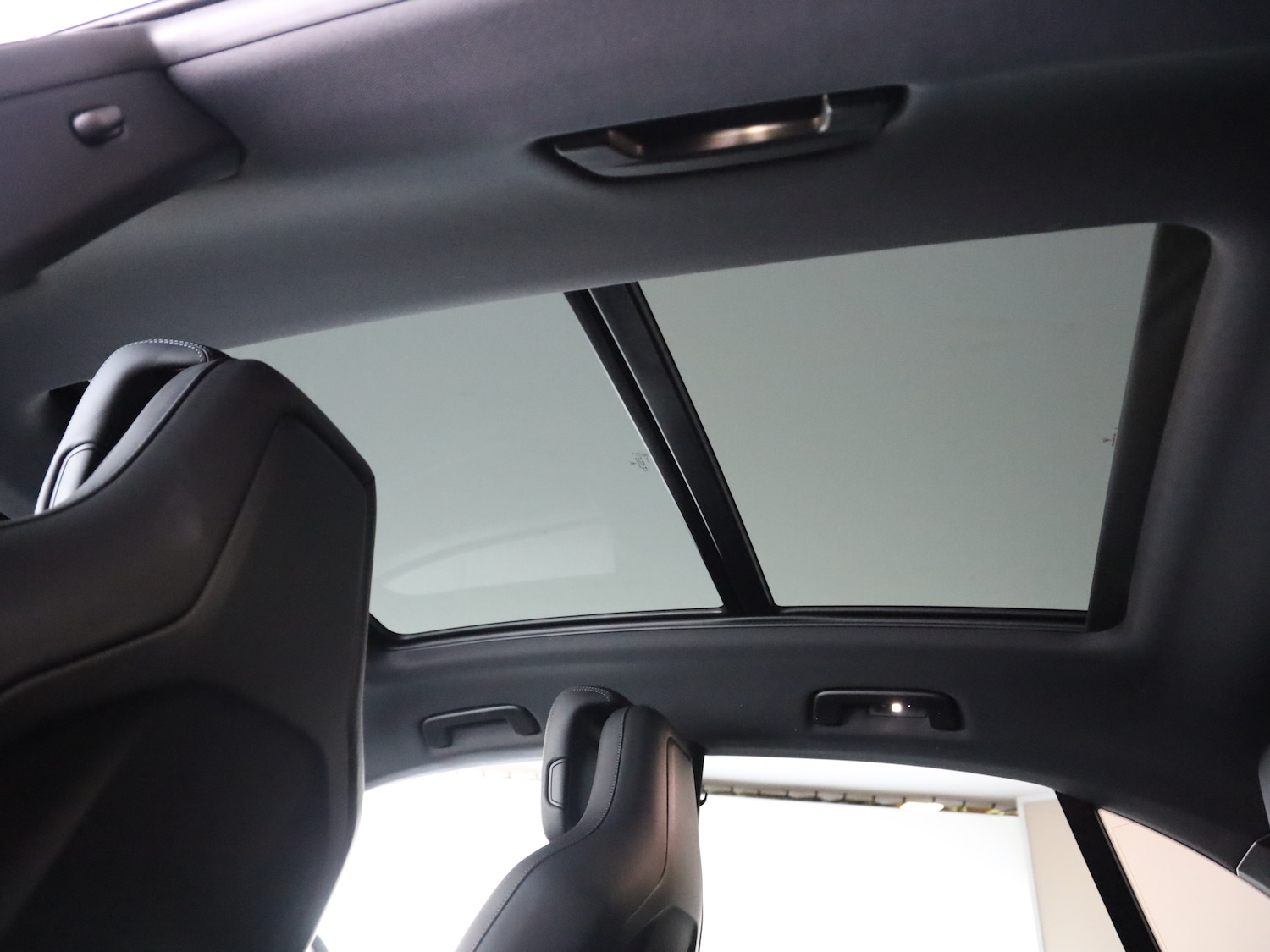 Used Porsche Macan 2025 for sale - 76481265: Photo 13