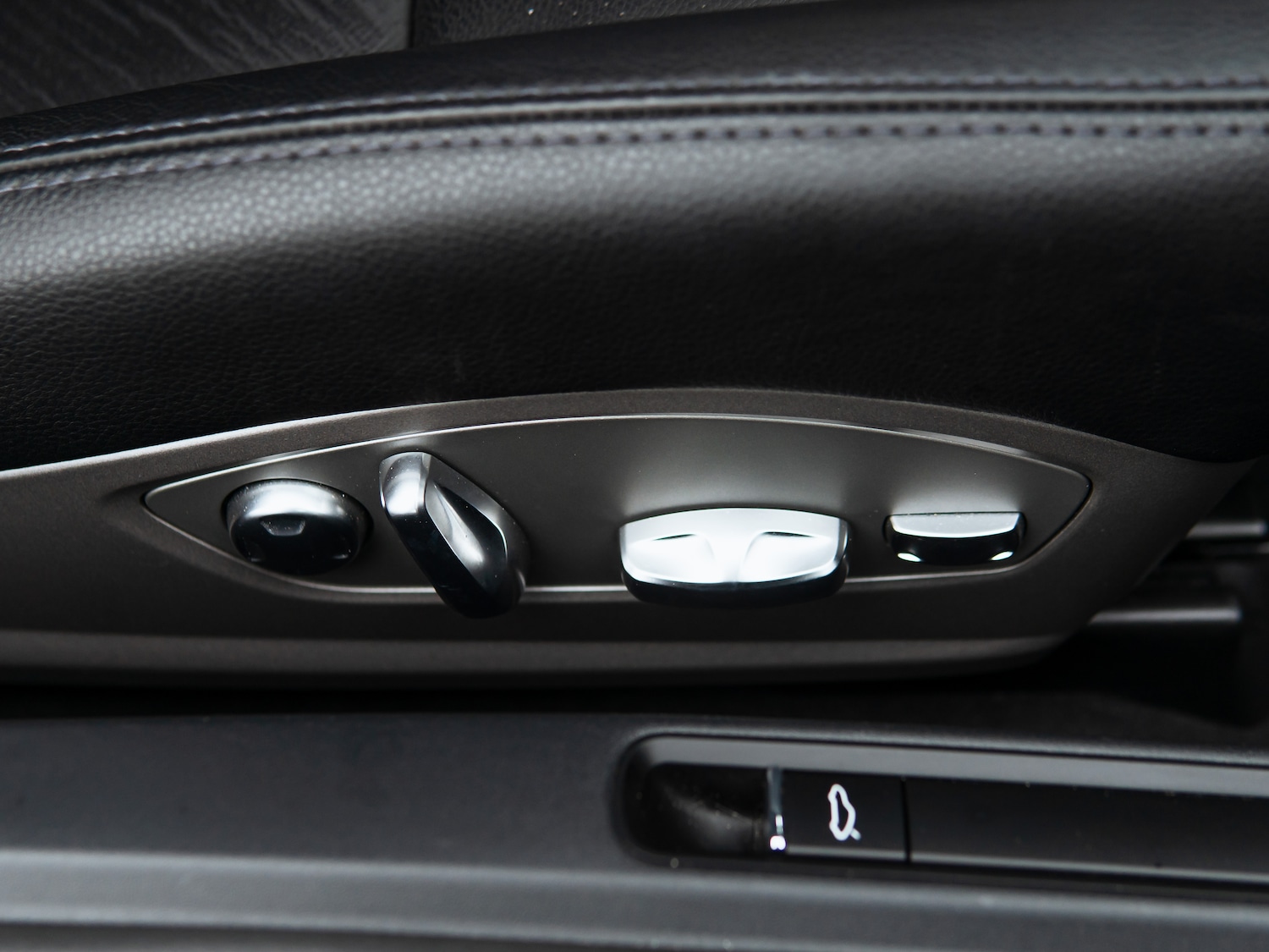 Used Porsche Cayman 2021 for sale - 77593646: Photo 32