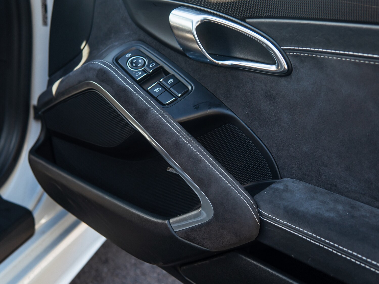 Used Porsche 718 Cayman 2019 for sale - 78153393: Photo 38