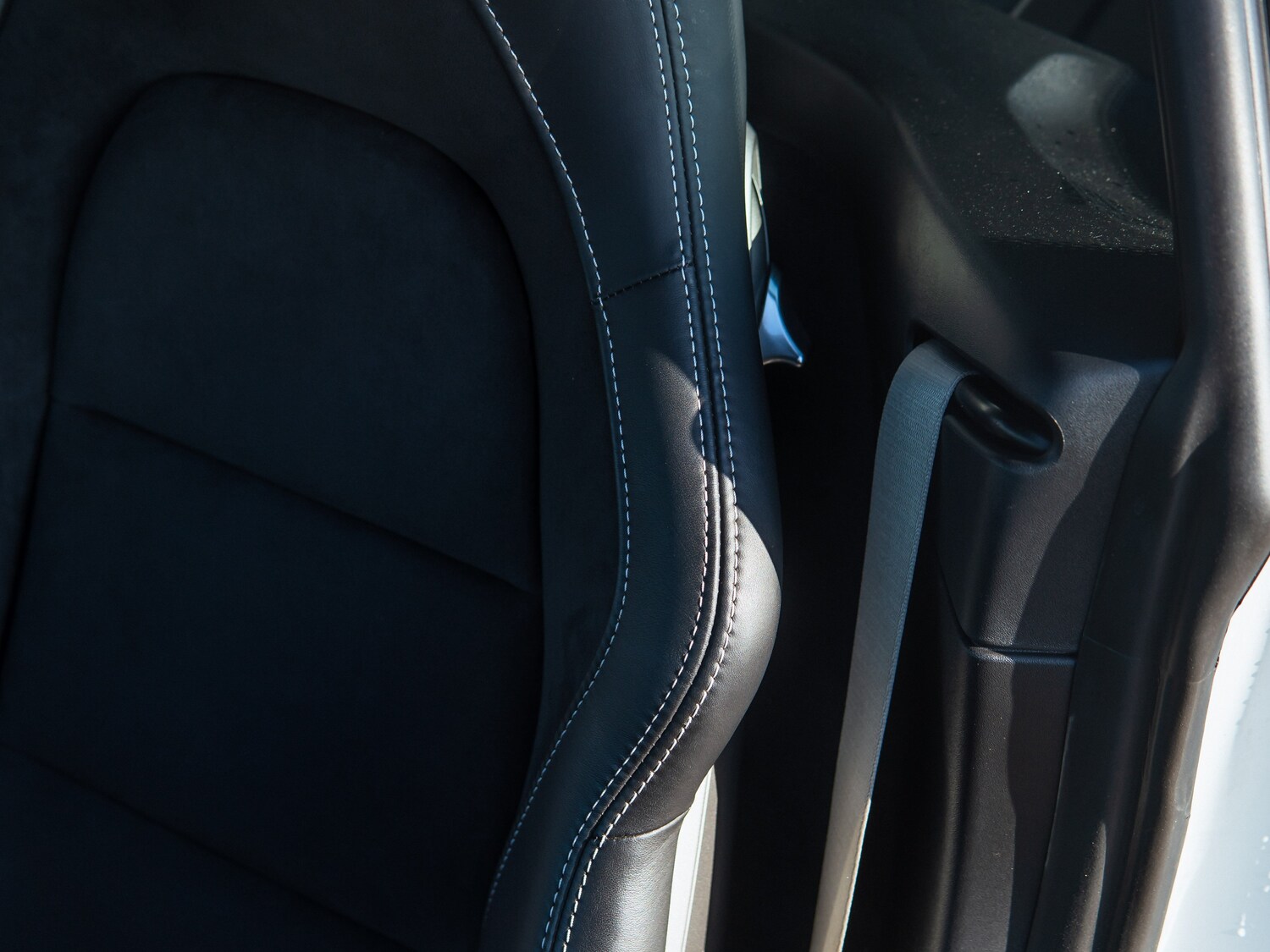 Used Porsche 718 Cayman 2019 for sale - 78153393: Photo 42