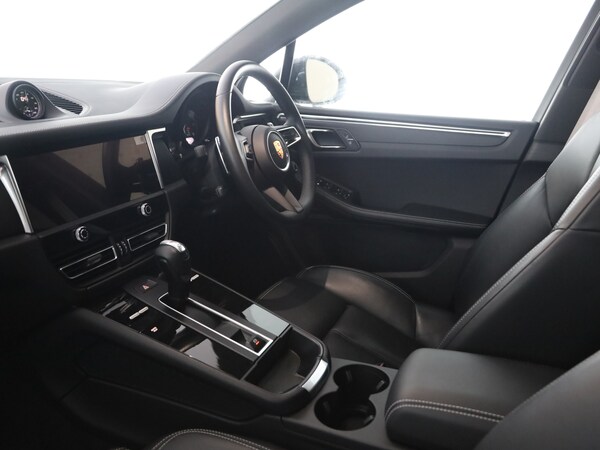 Used Porsche Macan 2023 for sale - 75947093: Photo 10