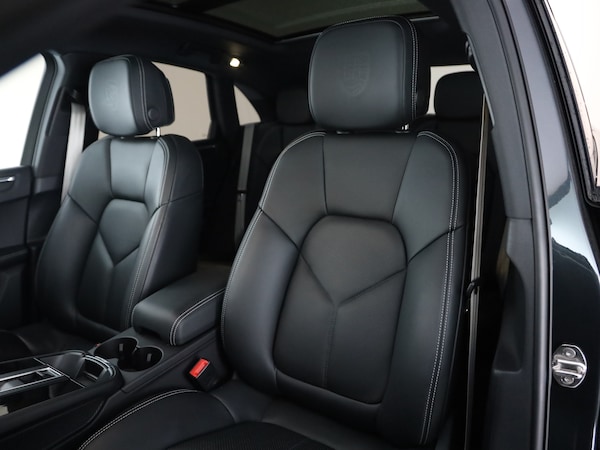 Used Porsche Macan 2023 for sale - 75947093: Photo 11