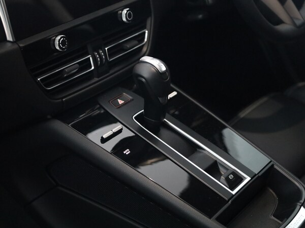 Used Porsche Macan 2023 for sale - 75947093: Photo 15