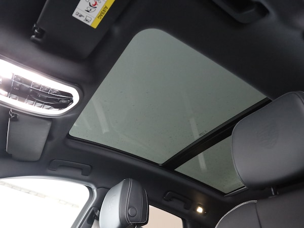Used Porsche Macan 2023 for sale - 75947093: Photo 19