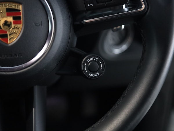Used Porsche Macan 2023 for sale - 75947093: Photo 36