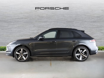 Used Porsche Macan 2023 for sale - 75947093: Photo 3