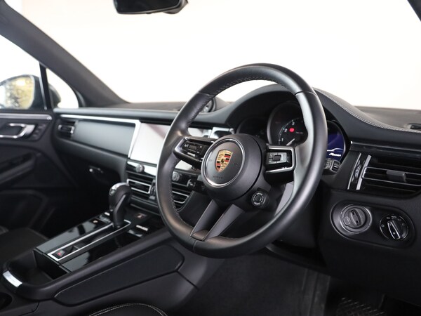 Used Porsche Macan 2023 for sale - 75947093: Photo 7