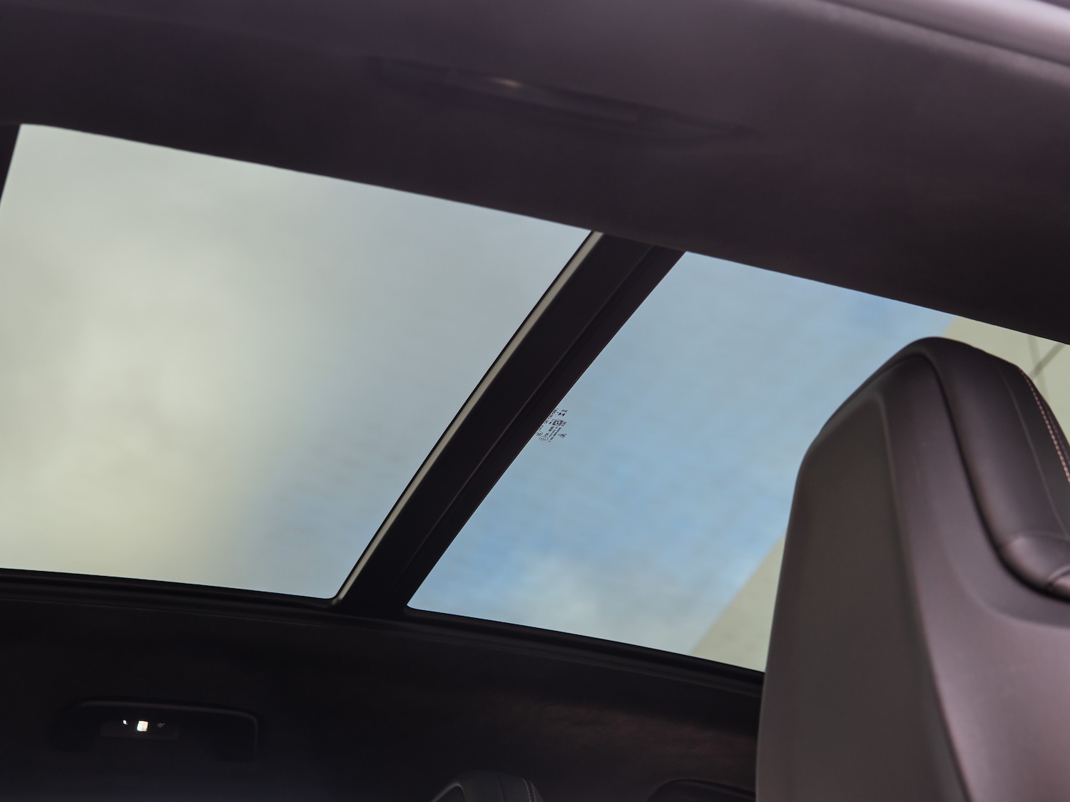 Used Porsche Macan 2025 for sale - 77654393: Photo 11