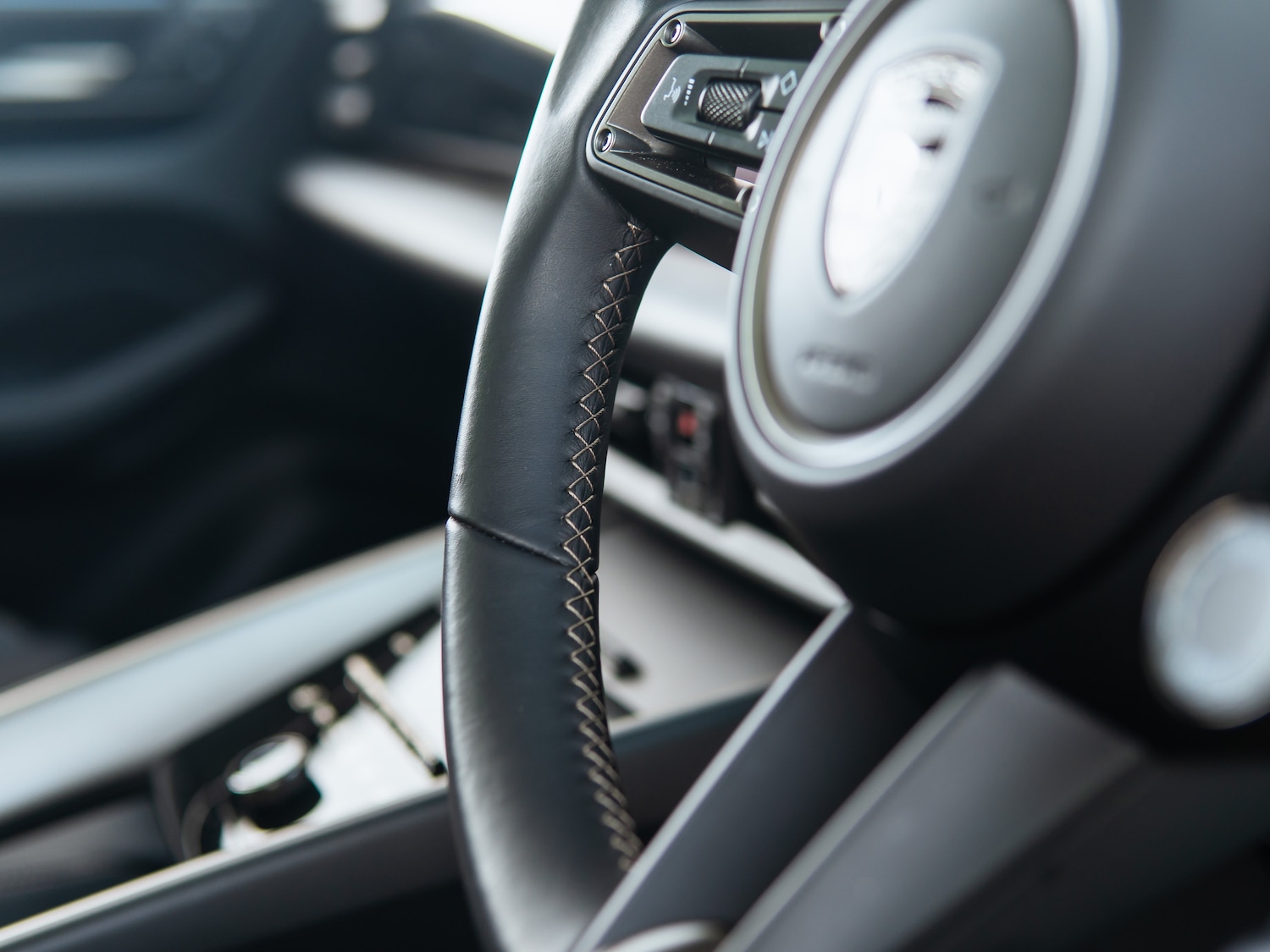 Used Porsche Macan 2025 for sale - 77654393: Photo 15