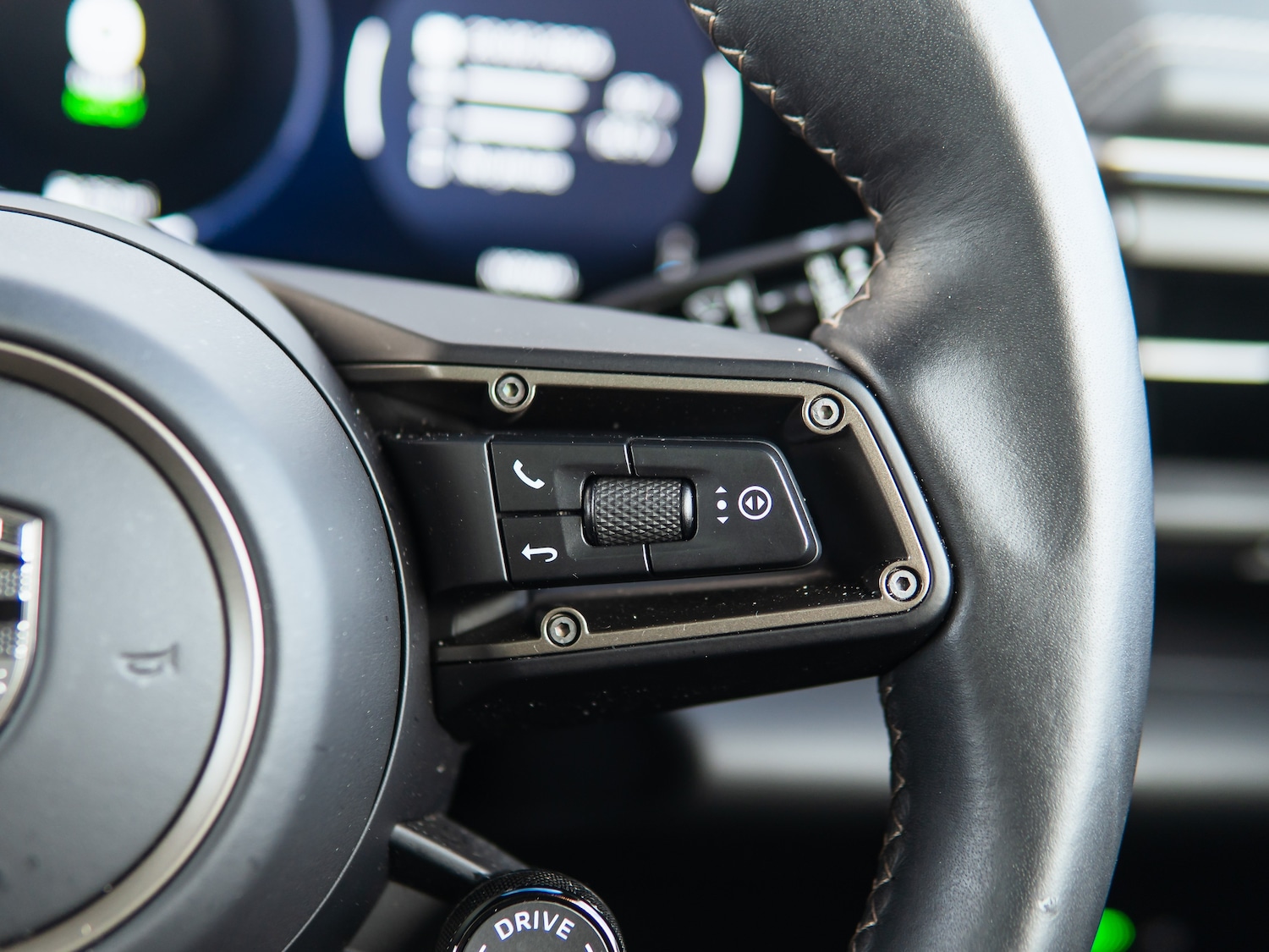 Used Porsche Macan 2025 for sale - 77654393: Photo 21