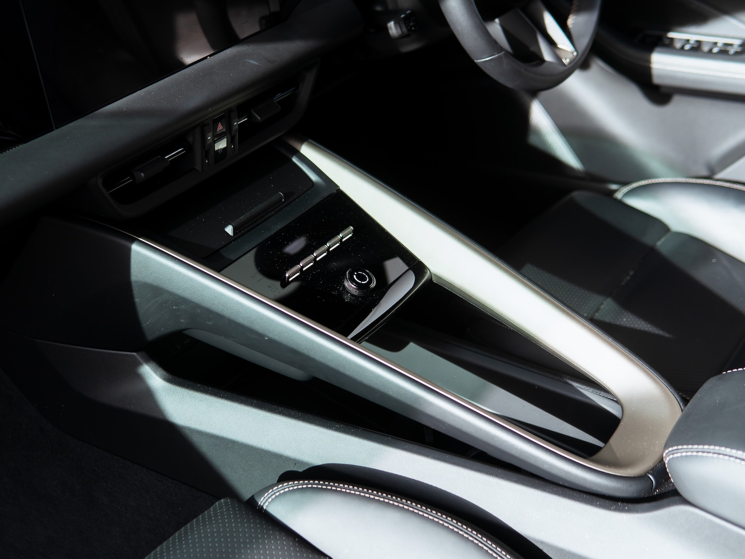 Used Porsche Macan 2025 for sale - 77654393: Photo 25