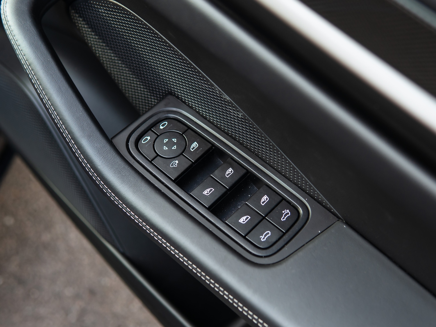 Used Porsche Macan 2025 for sale - 77654393: Photo 26