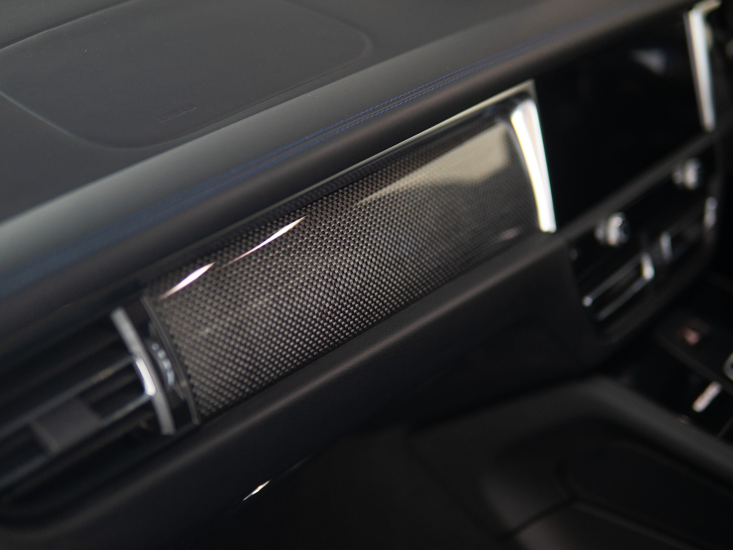 Used Porsche Macan 2023 for sale - 77408832: Photo 10