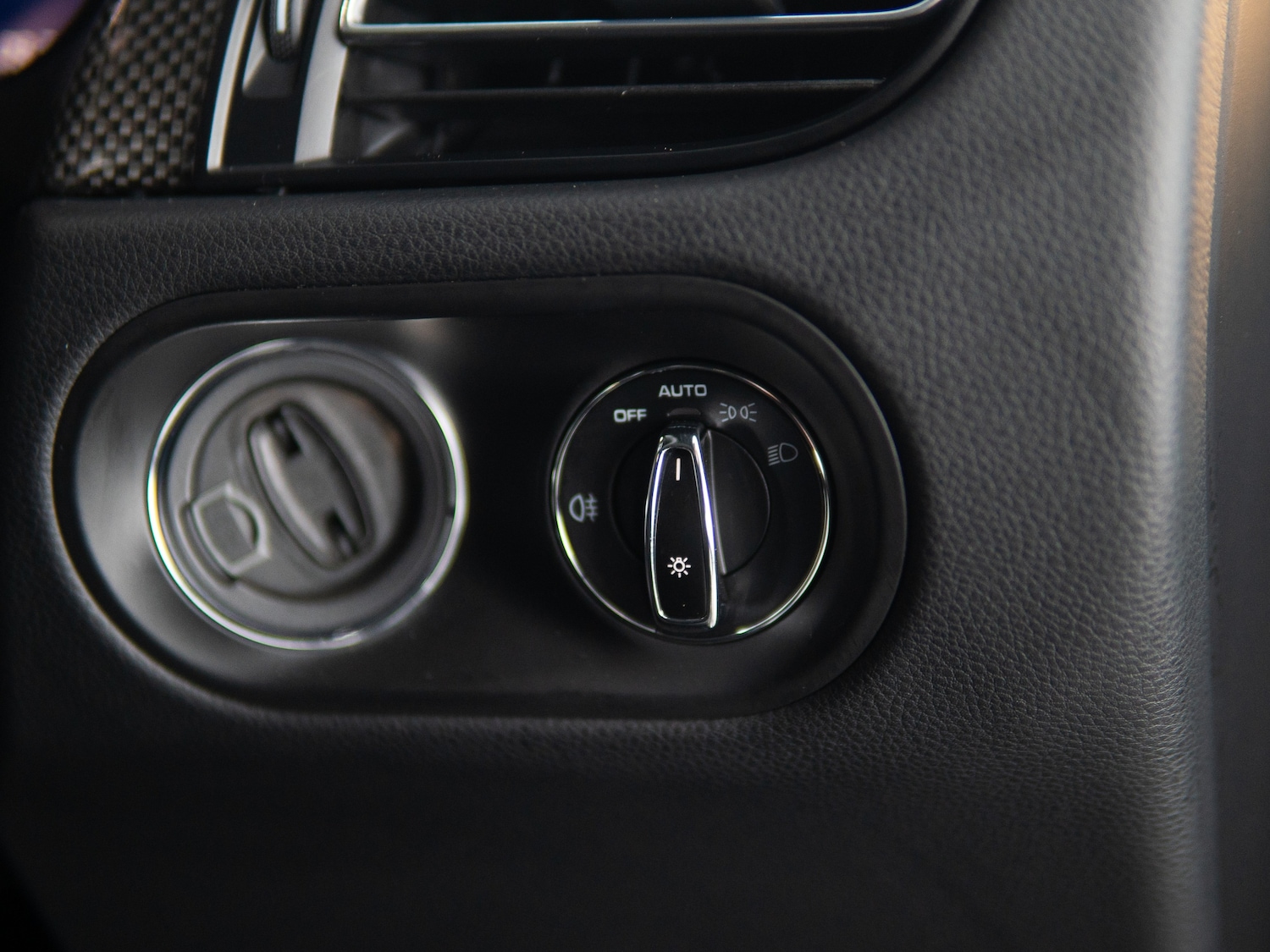 Used Porsche Macan 2023 for sale - 77408832: Photo 18