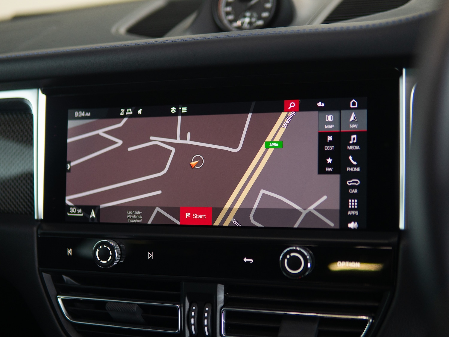 Used Porsche Macan 2023 for sale - 77408832: Photo 24