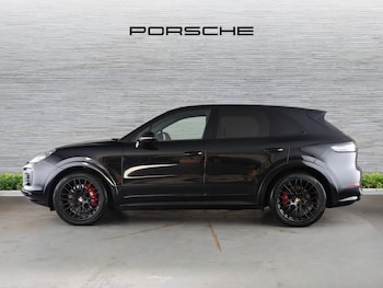 Used Porsche Cayenne 2020 for sale - 75585872: Photo