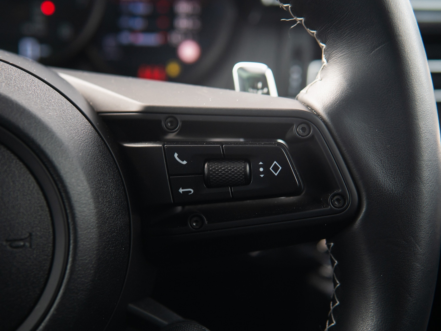 Used Porsche Macan 2024 for sale - 77989779: Photo 16