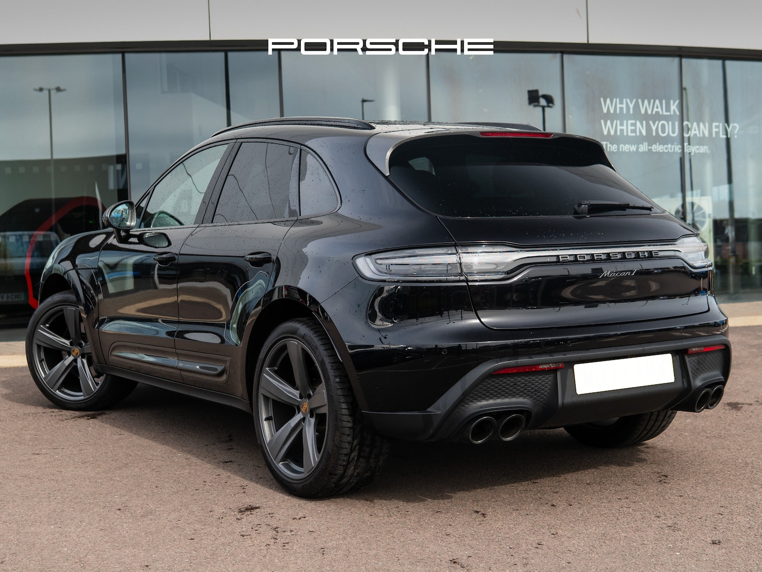 Used Porsche Macan 2024 for sale - 77989779: Photo 2