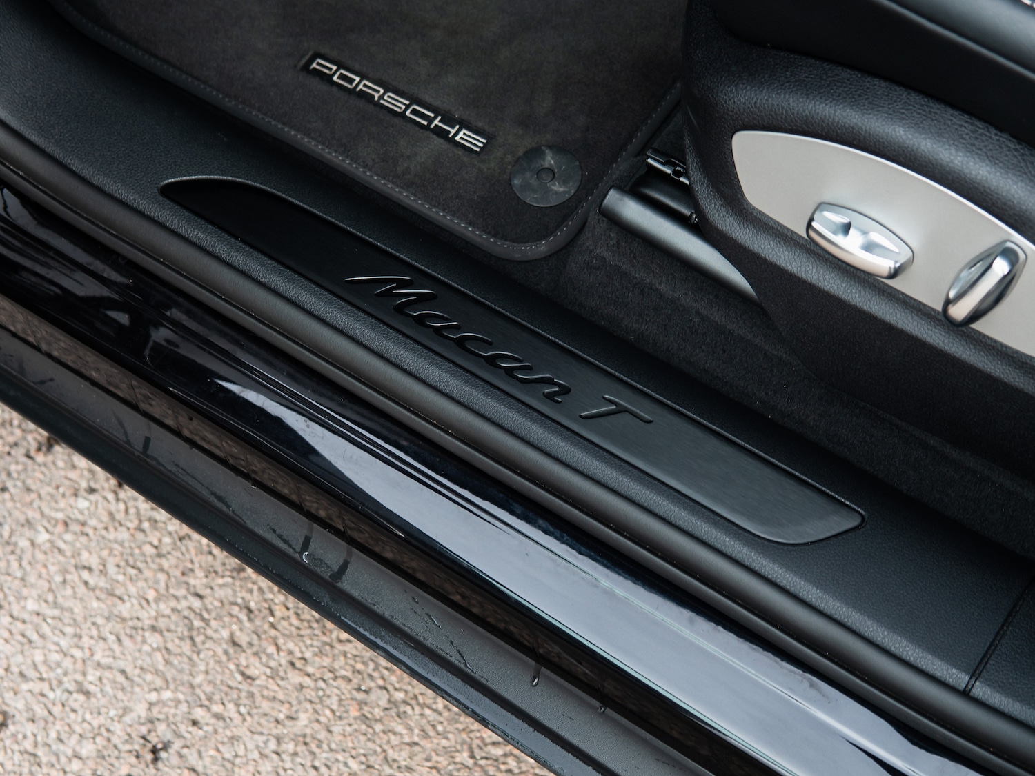 Used Porsche Macan 2024 for sale - 77989779: Photo 31