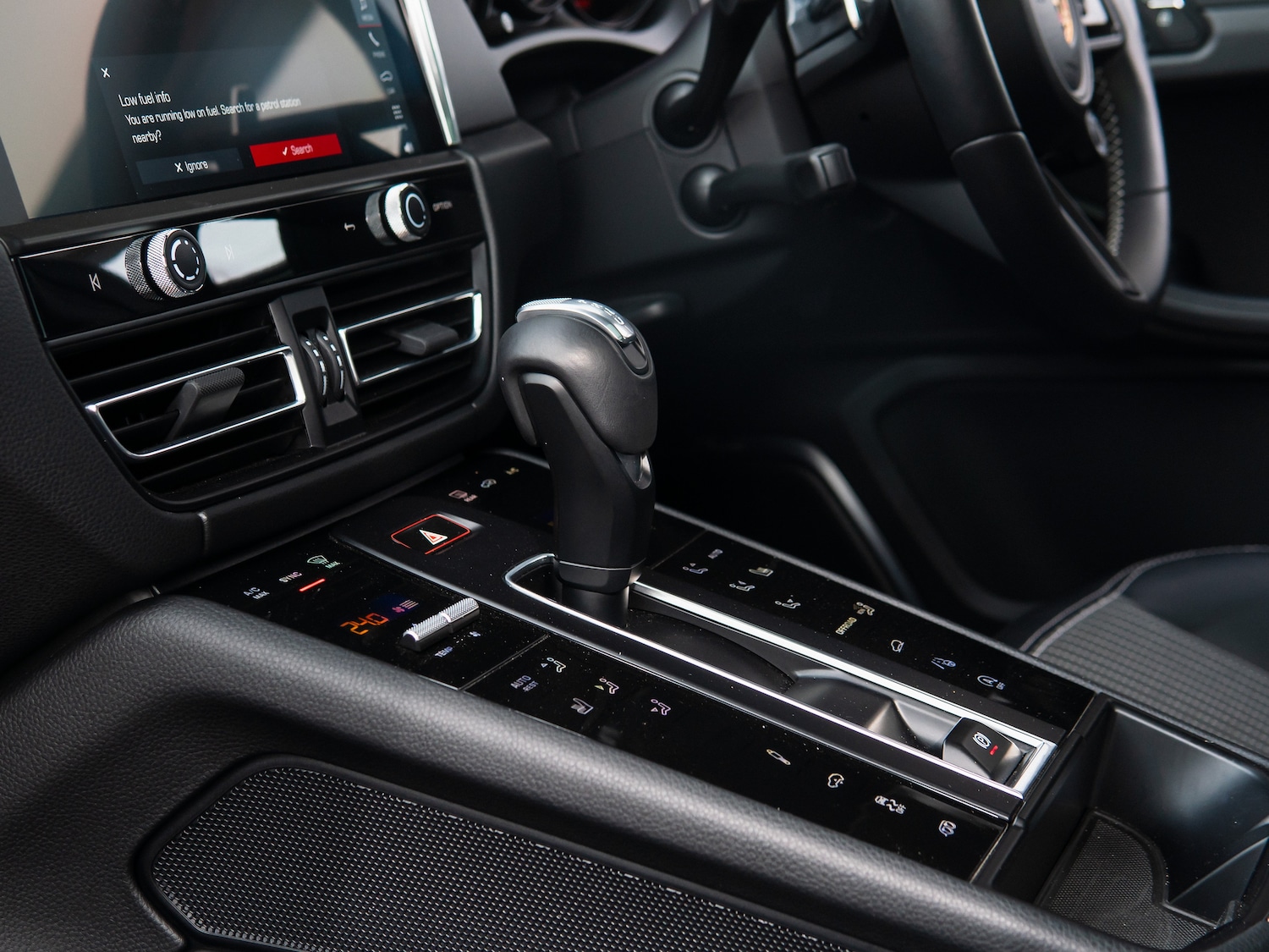 Used Porsche Macan 2024 for sale - 77989779: Photo 32