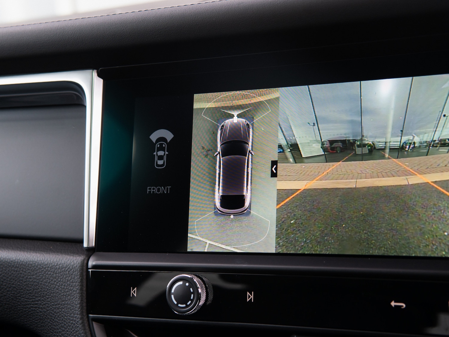 Used Porsche Macan 2024 for sale - 77989779: Photo 34