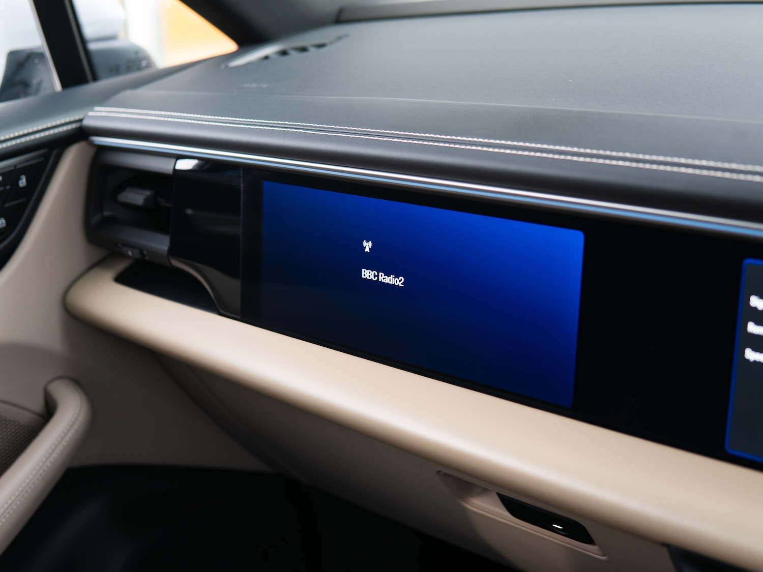 Used Porsche Macan 2024 for sale - 76767912: Photo 11