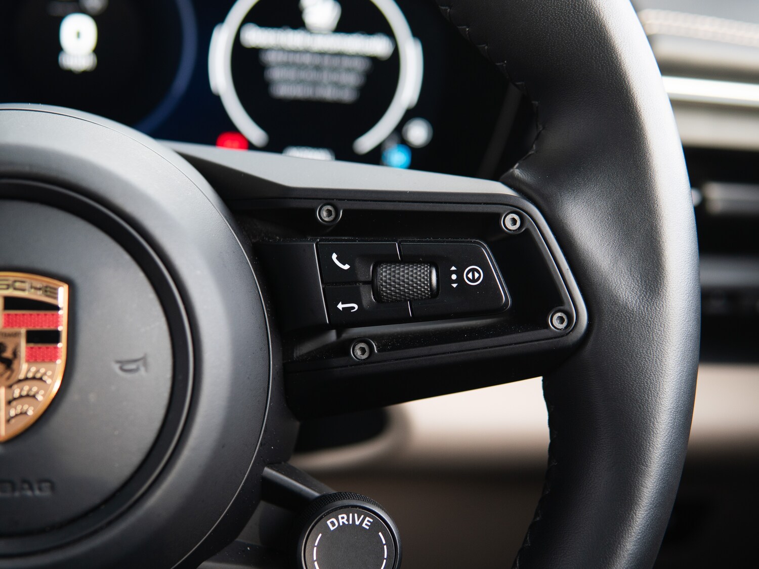 Used Porsche Macan 2024 for sale - 76767912: Photo 24