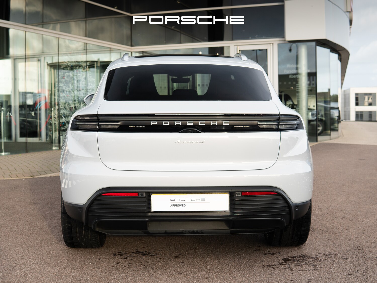 Used Porsche Macan 2024 for sale - 76767912: Photo 6