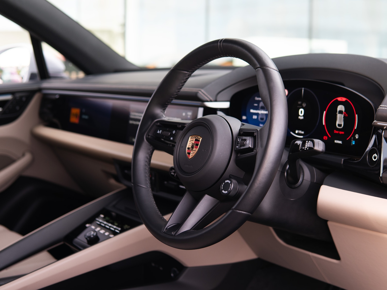 Used Porsche Macan 2024 for sale - 76767912: Photo 8