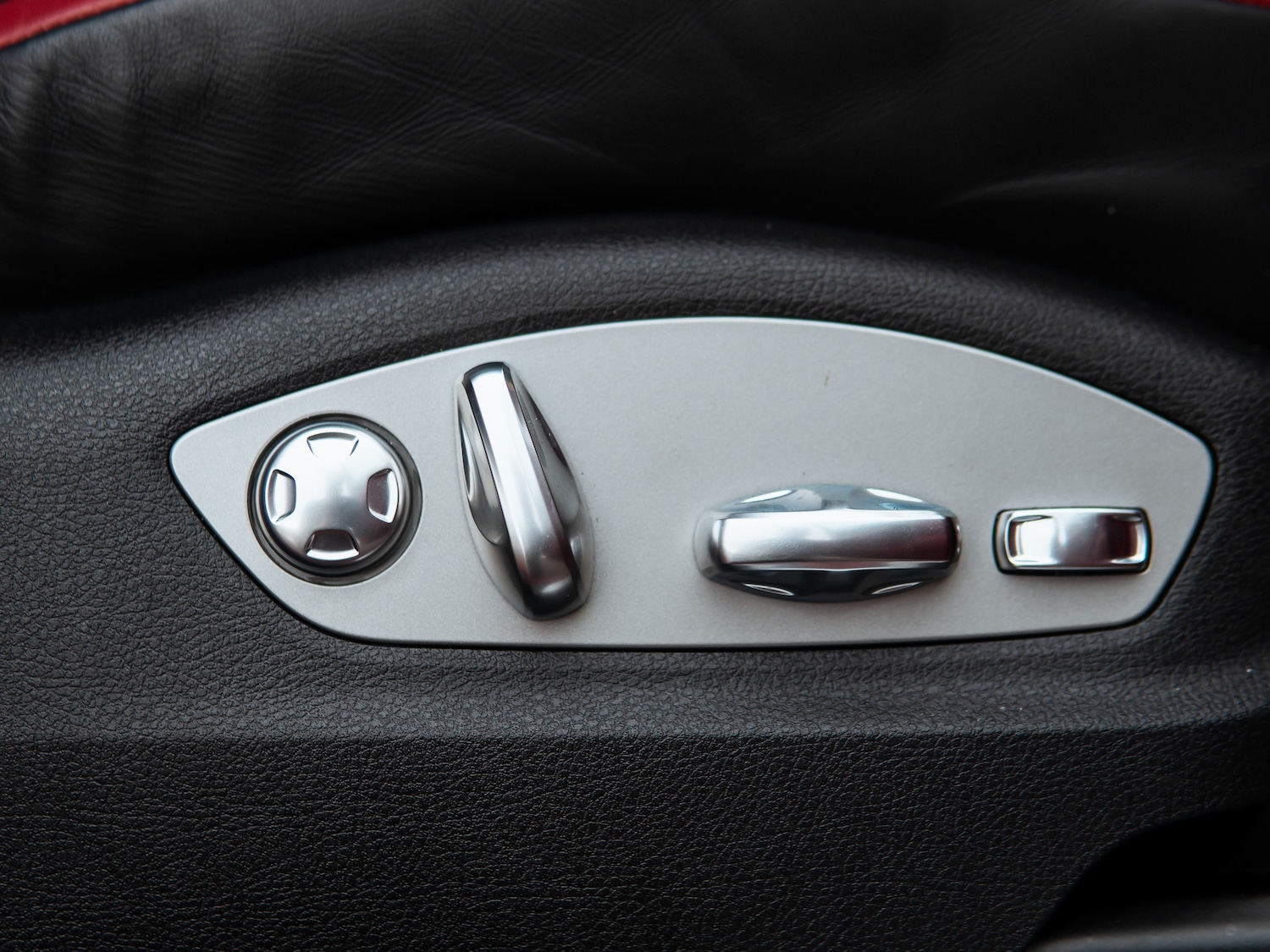 Used Porsche Macan 2024 for sale - 77494113: Photo 28