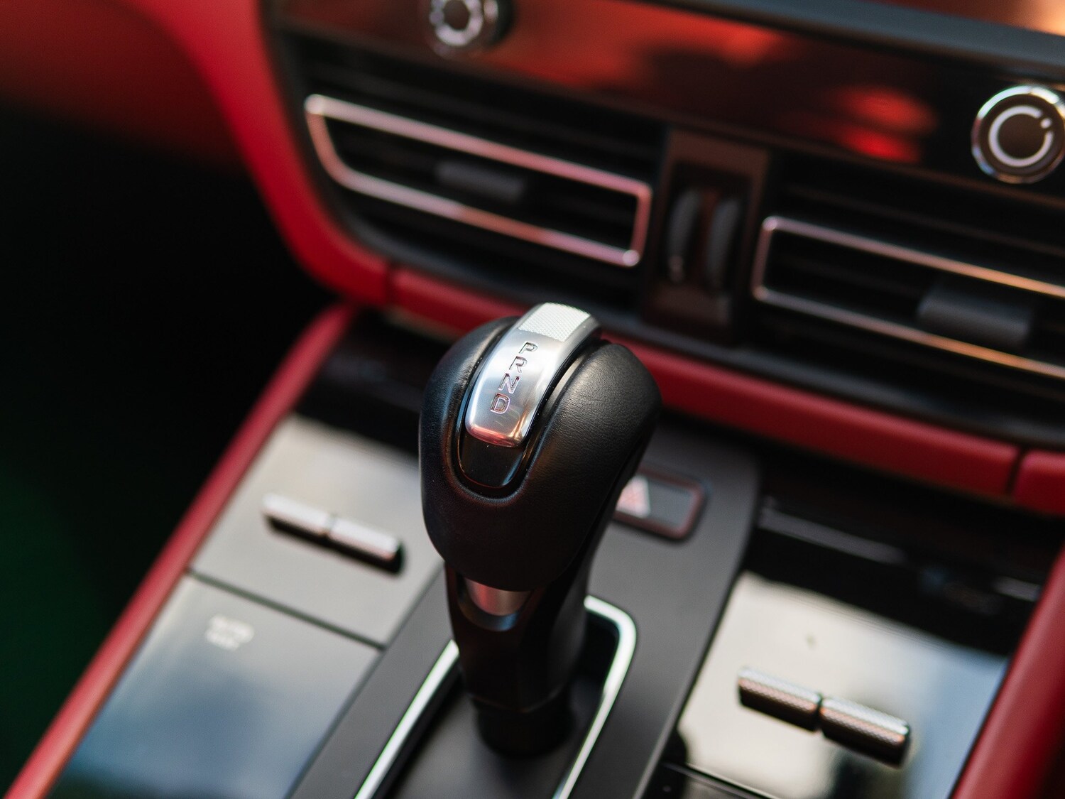Used Porsche Macan 2023 for sale - 76355988: Photo 21