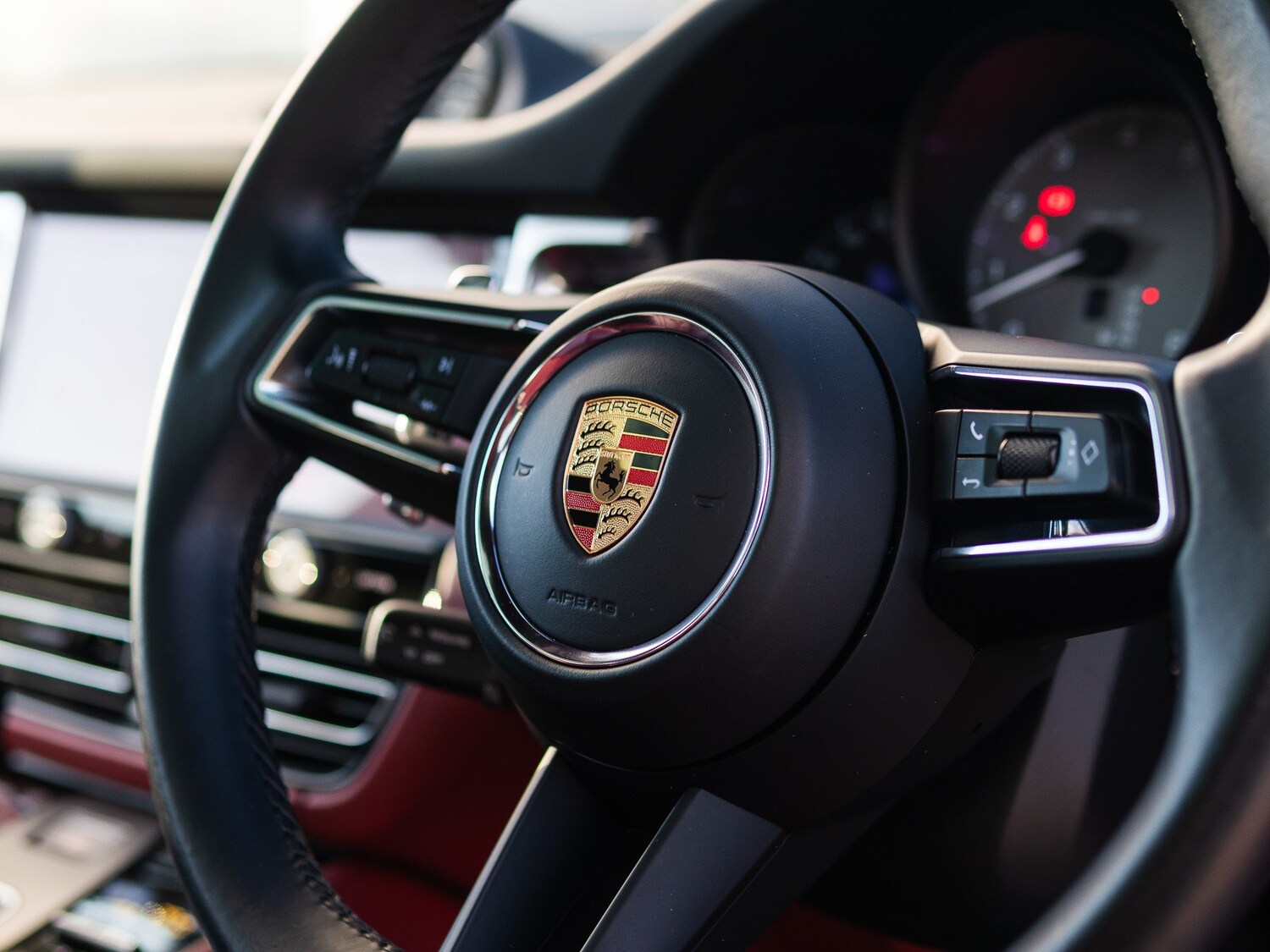 Used Porsche Macan 2023 for sale - 76355988: Photo 38