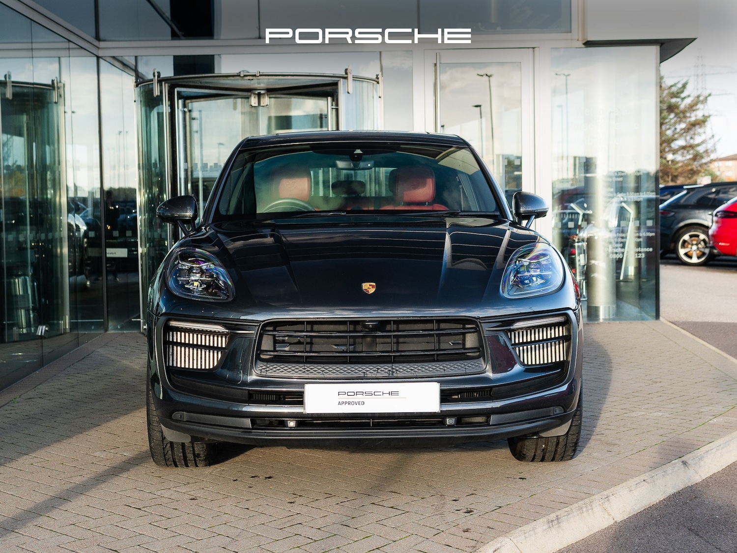 Used Porsche Macan 2023 for sale - 76355988: Photo 4