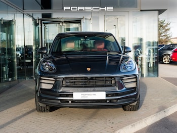 Used Porsche Macan 2023 for sale - 76355988: Photo