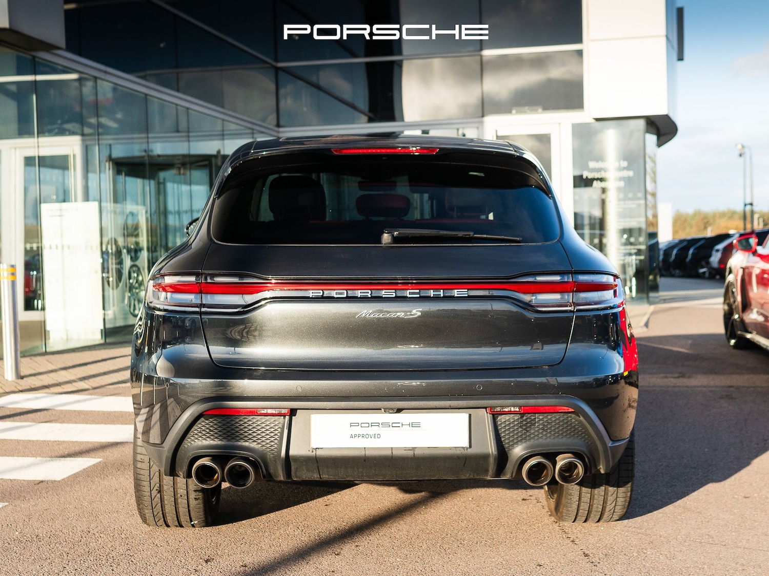 Used Porsche Macan 2023 for sale - 76355988: Photo 5