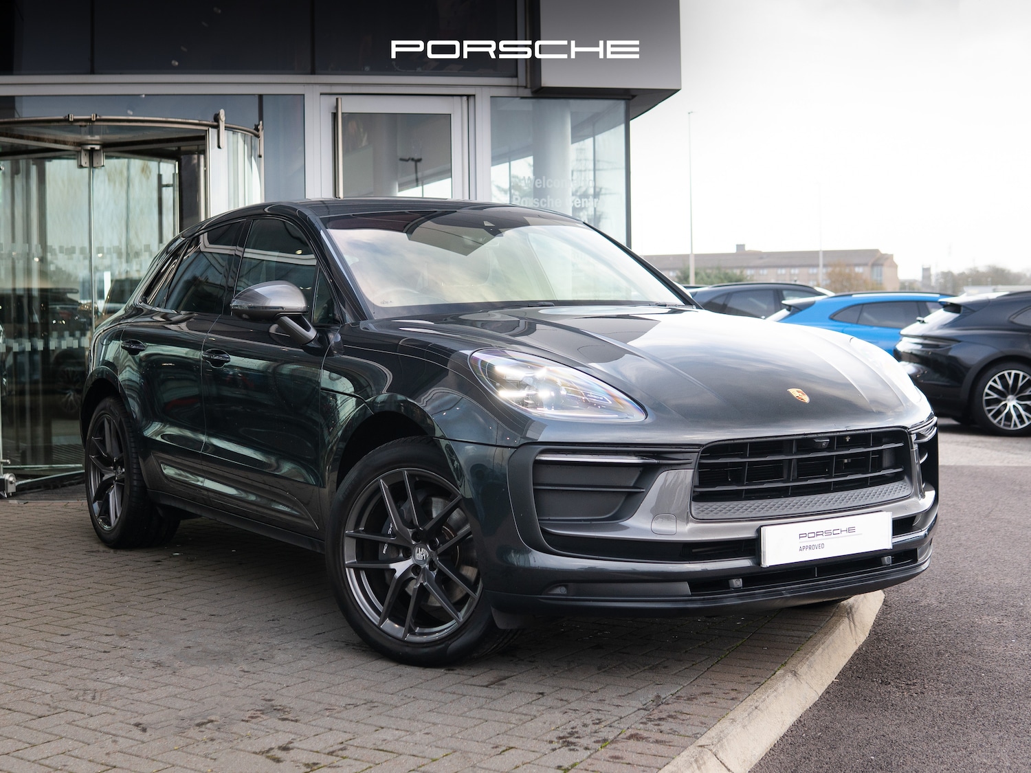 Used Porsche Macan 2022 for sale - 76469144: Photo 1