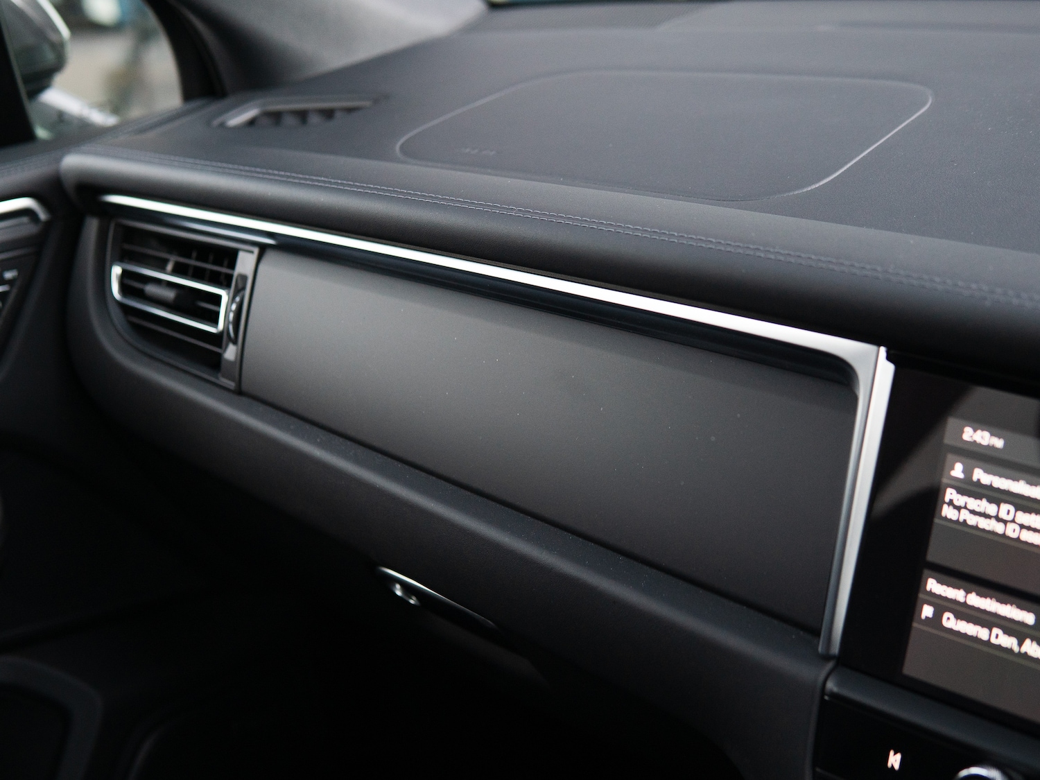 Used Porsche Macan 2022 for sale - 76469144: Photo 31