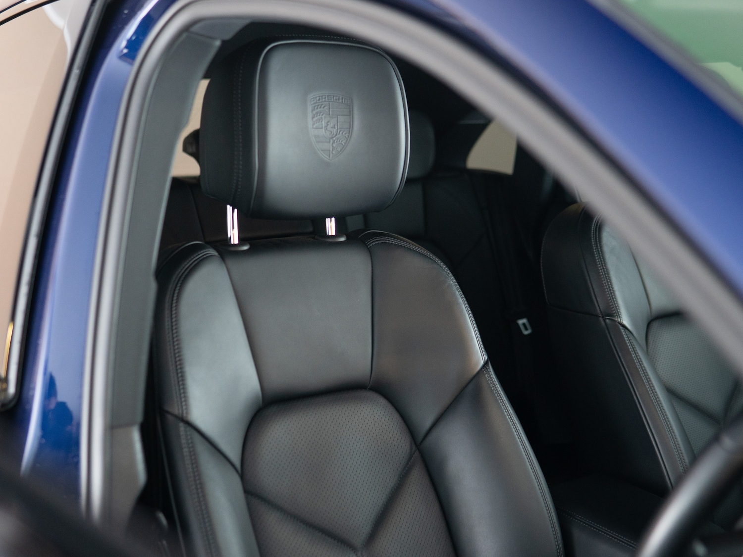 Used Porsche Macan 2023 for sale - 77026603: Photo 10