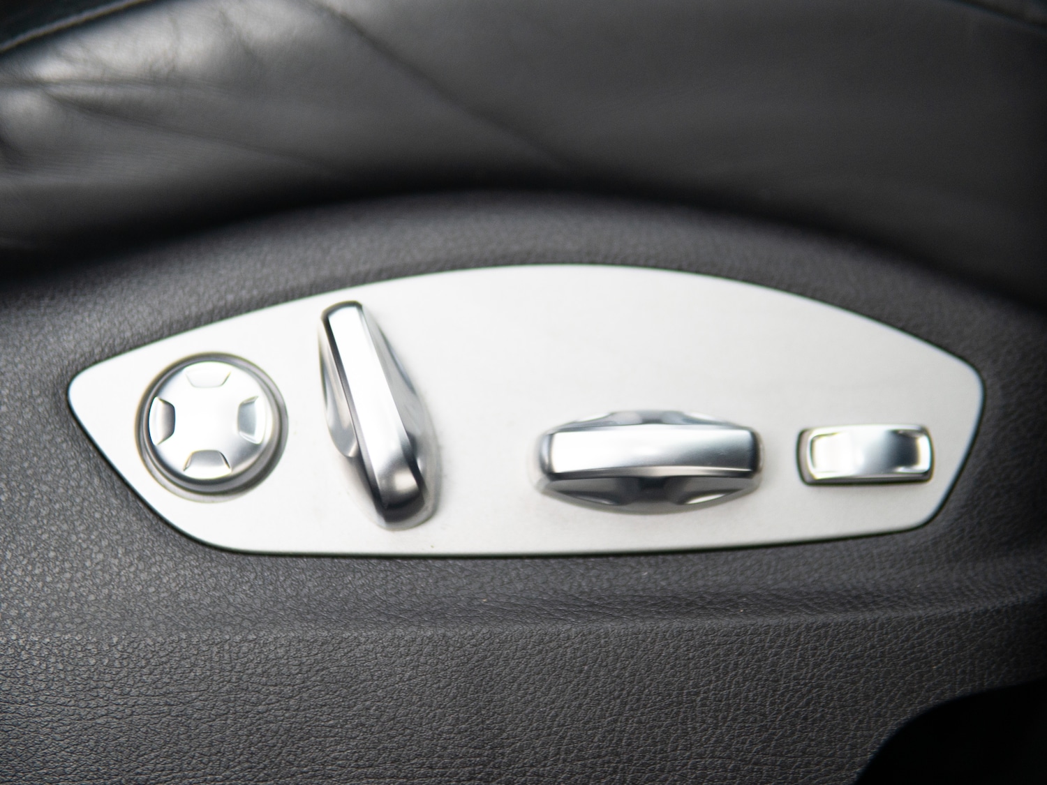 Used Porsche Macan 2023 for sale - 77026603: Photo 18