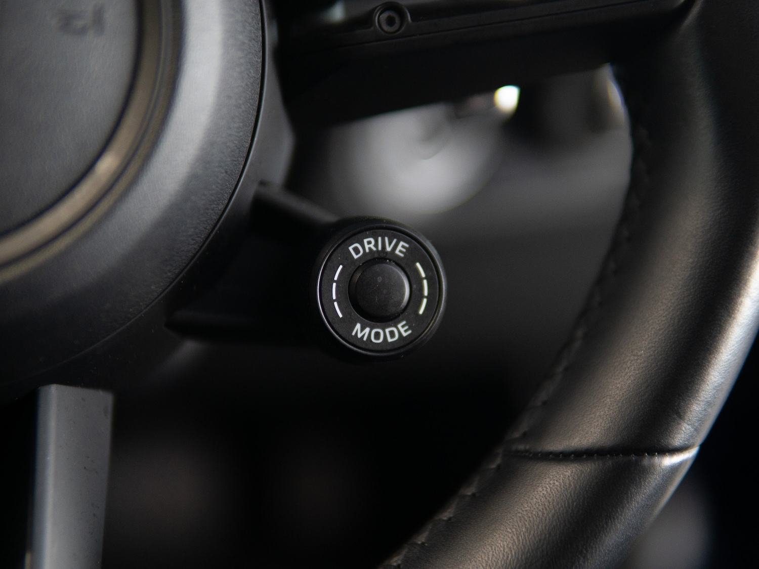 Used Porsche Macan 2023 for sale - 77026603: Photo 30