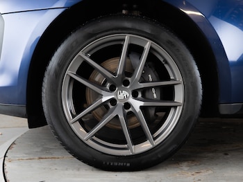 Used Porsche Macan 2023 for sale - 77026603: Photo