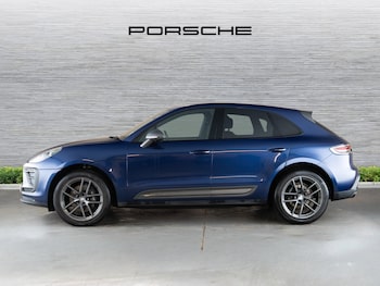 Used Porsche Macan 2023 for sale - 77026603: Photo