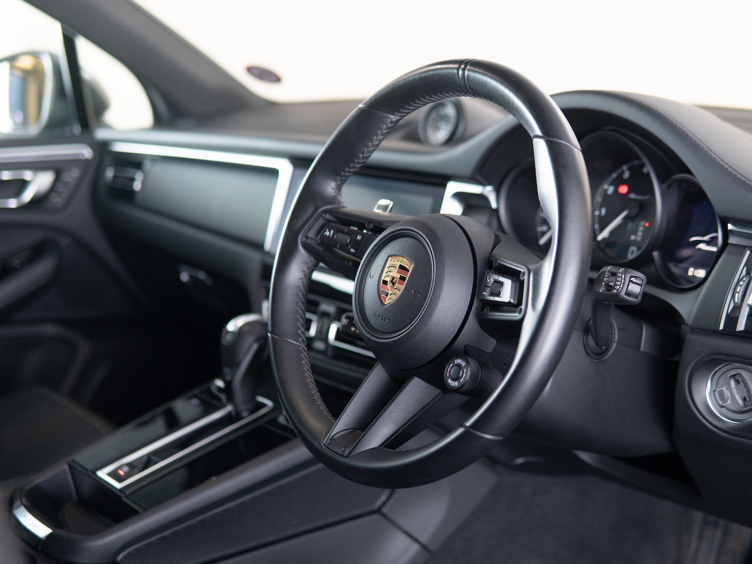 Used Porsche Macan 2023 for sale - 77026603: Photo 8