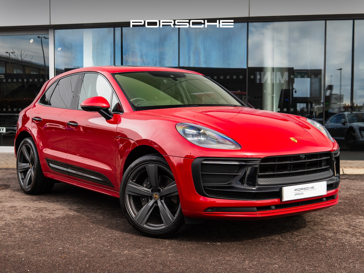 Used Porsche Macan 2023 for sale - 78123907: Photo 1