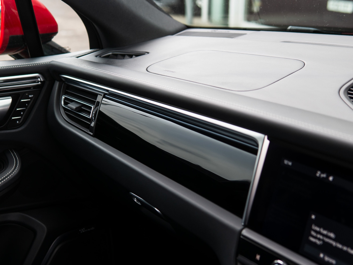 Used Porsche Macan 2023 for sale - 78123907: Photo 18