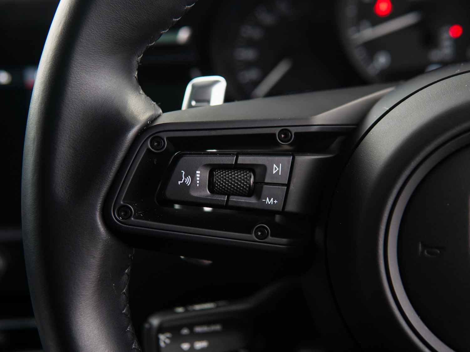 Used Porsche Macan 2023 for sale - 78123907: Photo 22